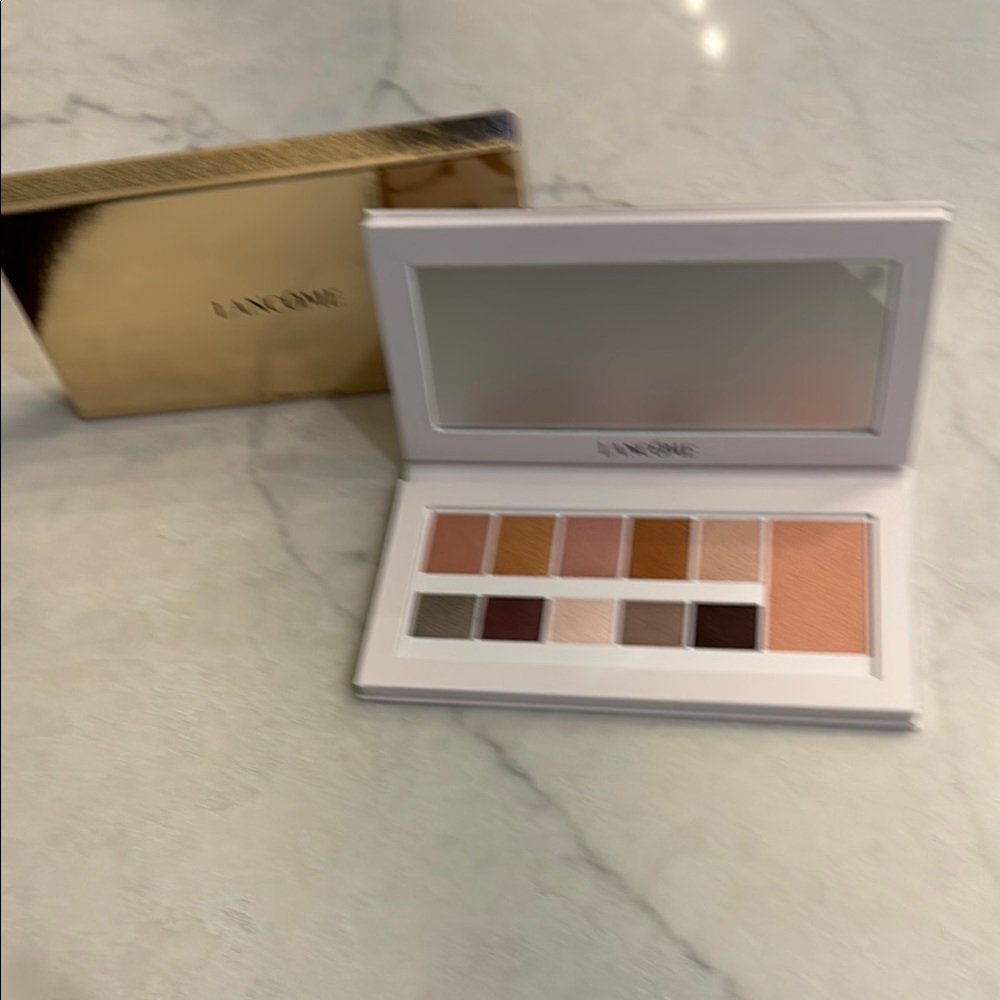 Eyeshadow Palette - Multi-Color